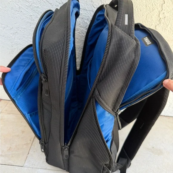 Thule Black Men's Backpack - Picture 6 of 8